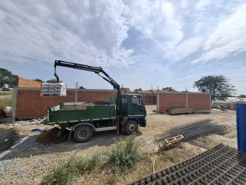 Transport gradjevinskog materijala Slankamen